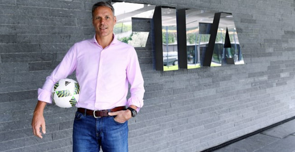 Marko Van Basten tehnički direktor FIFA-e!