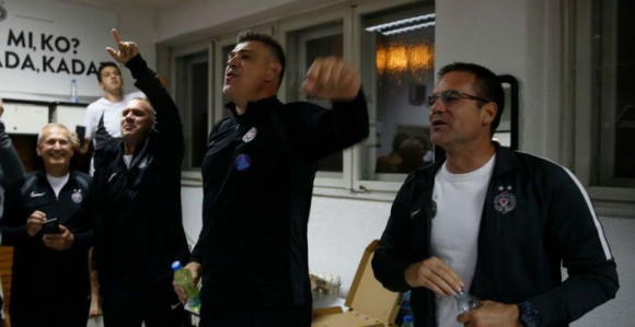 Priča: Trijumf struke i ljudi iz sijenke...