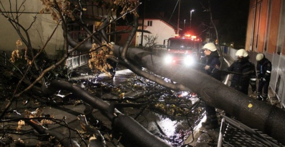 Olujno nevrijeme zahvatilo Zenicu