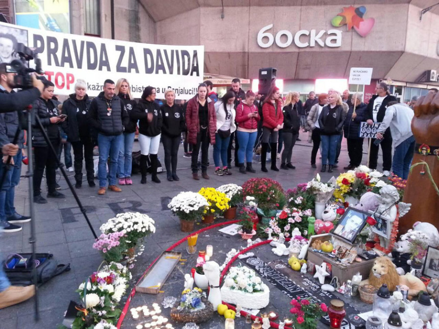 Vlast napravila privatnu državu