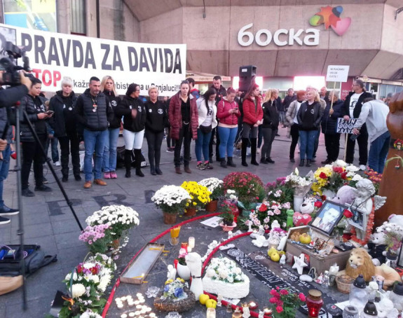 Vlast napravila privatnu državu