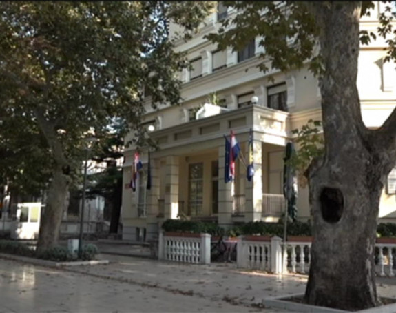 HNS dobija Čovićev kabinet