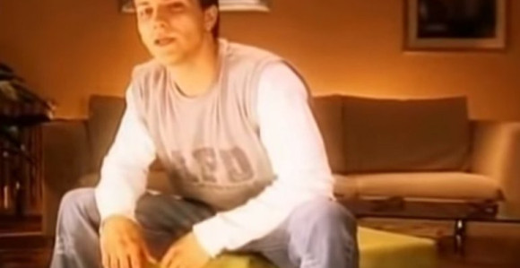 Nekada je izgledao ovako, danas je najpoželjniji frajer na estradi!