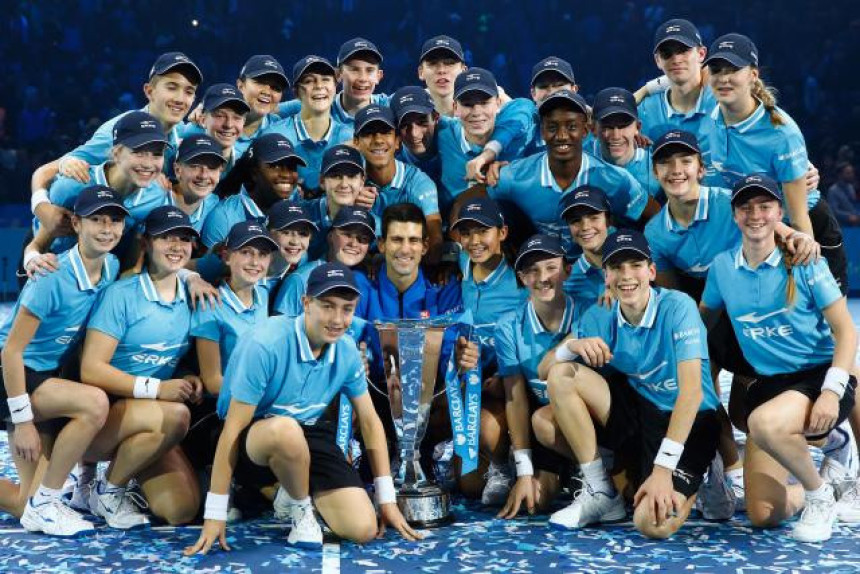 Novak iz svlačionice fanovima: Volim vas i hvala!