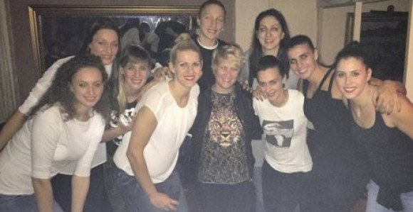 Šampionke digle i kafanu na noge!