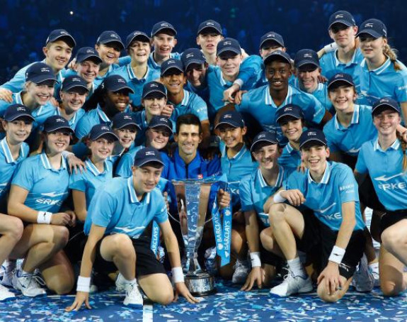 Novak iz svlačionice fanovima: Volim vas i hvala!