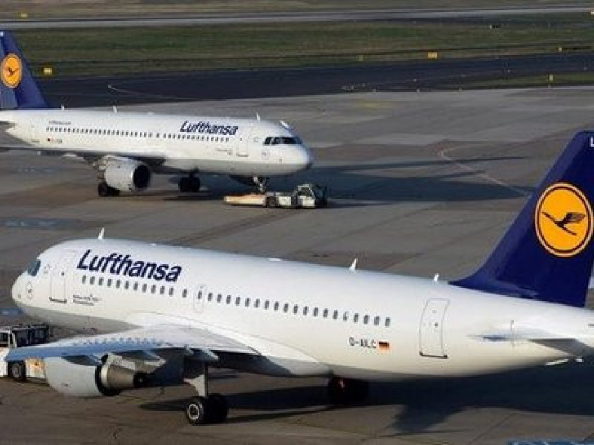 Луфтханза због штрајка отказала 900 летова