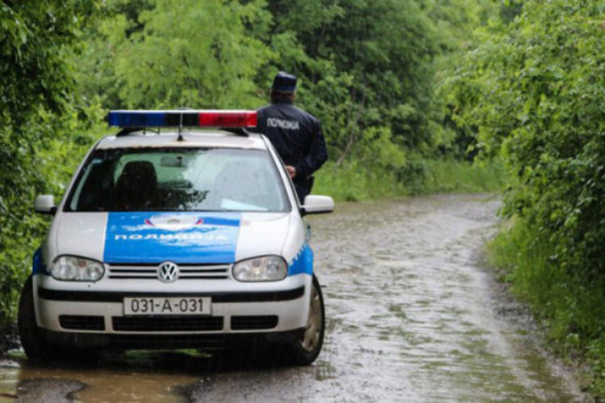 Bivšem očuhu polomili ruke, noge i rebra