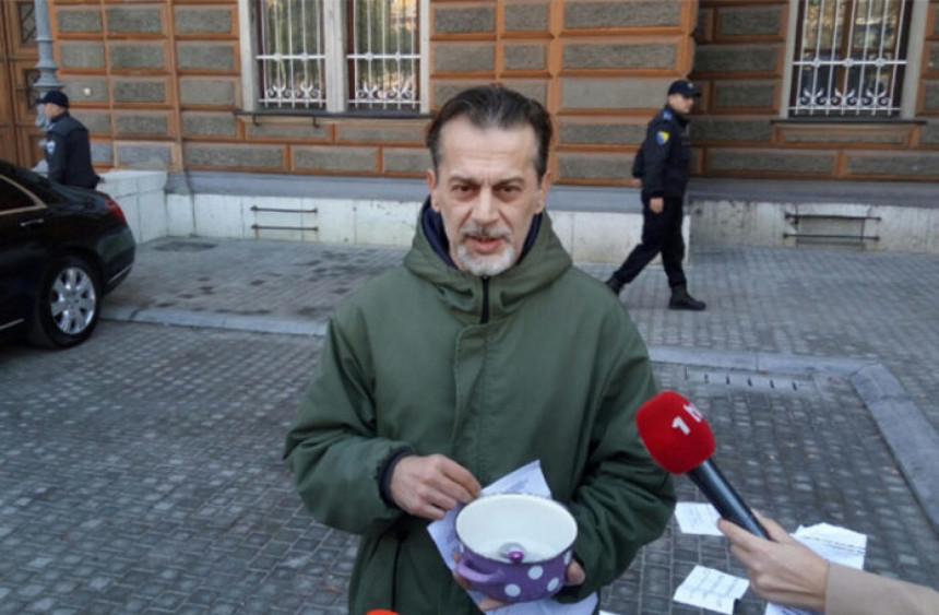 Грађани исмијали "предсједнички тротоар"