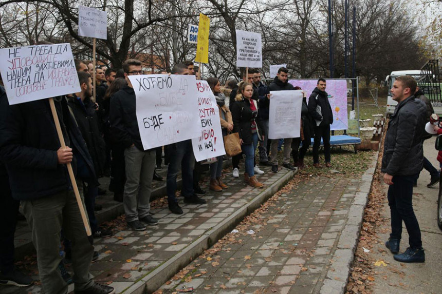 Studenti protiv datih rješenja 