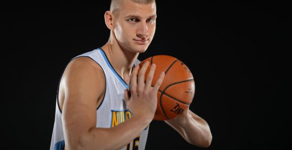 Видео - Јокић осваја НБА: Трећи дабл-дабл и магични пâс!