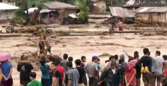 U tropskoj oluji stradalo 100 ljudi