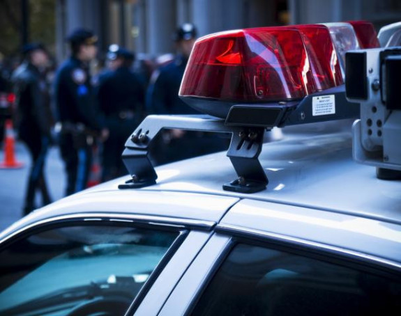 Greškom ušao u policijsko vozilo