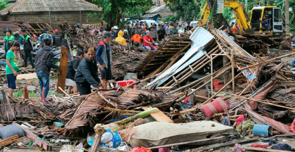 Разорни таласи усмртили 222 лица