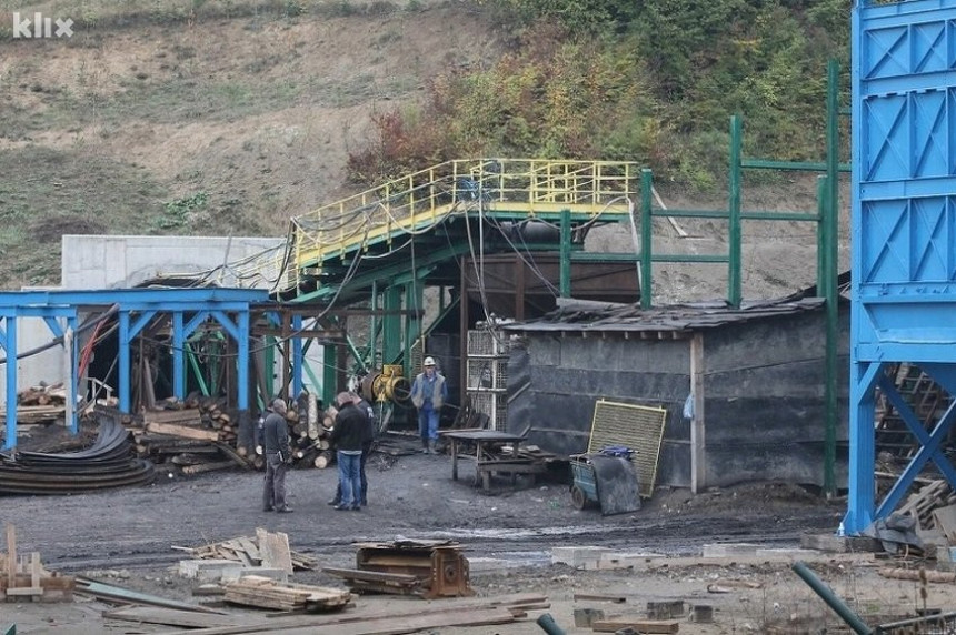 Погинуо радник (48) у РМУ Какањ