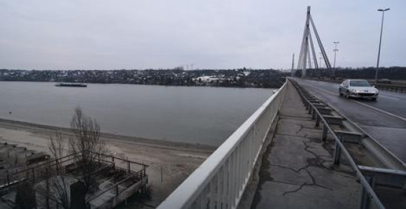 Gurnuo ženu s mosta u Dunav