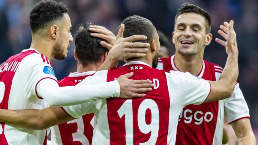 HOL: ''Petarda'' Ajaksa u Hagu!