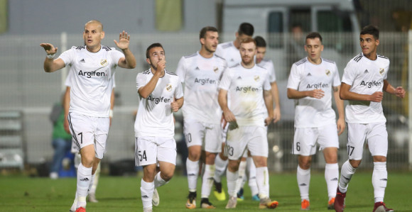 СЛС: Чука се играла са Вождовцем!