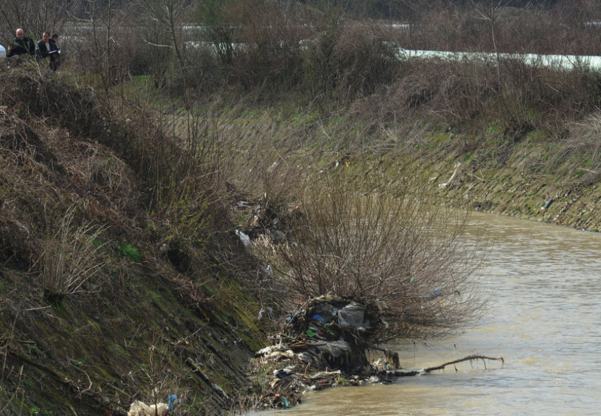 Tuzla: Beživotno tijelo plutalo rijekom Jalom