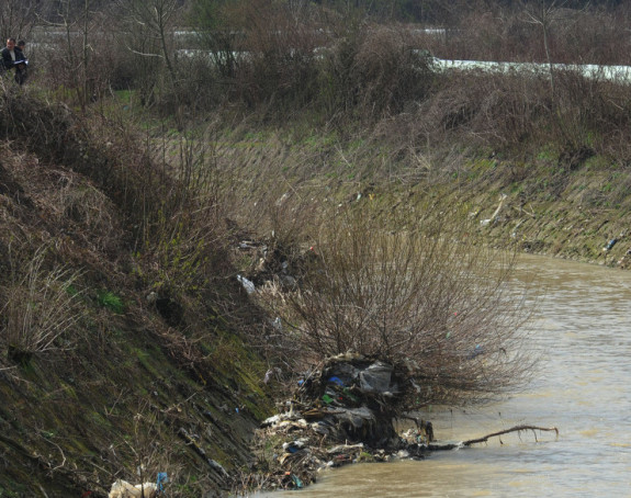Tuzla: Beživotno tijelo plutalo rijekom Jalom