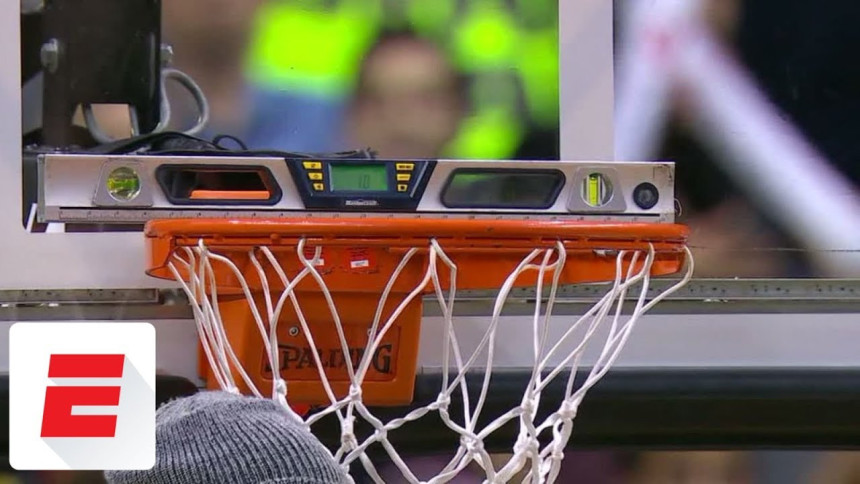 Mjerenje u NBA: Da nije ovaj koš malo ukrivo?!