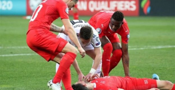 ЕП: Гест за похвалу...