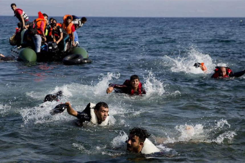 Potonuo brod s migrantima