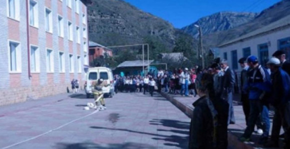 Eksplodirala bomba u školi