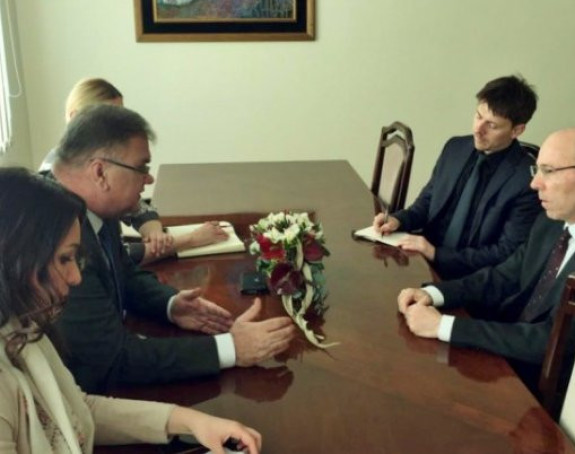 Ivanić razgovarao sa Rodkinom