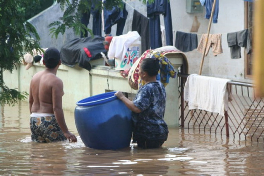Poplave: Šezdeset osoba poginulo