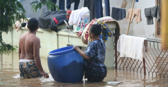 Поплаве: Шездесет особа погинуло