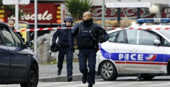 Хаос у Туркоану: Пуцали у кафићу