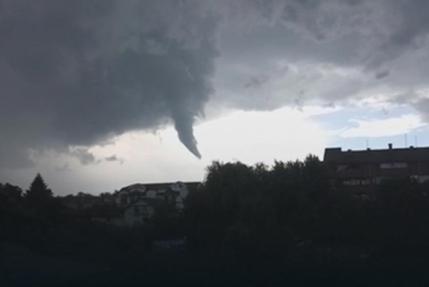 Tornado u Jagodini, u Pomoravlju nevrijeme