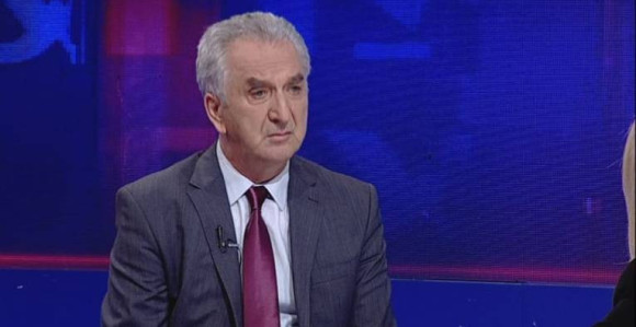 "Ne treba da budemo statisti"