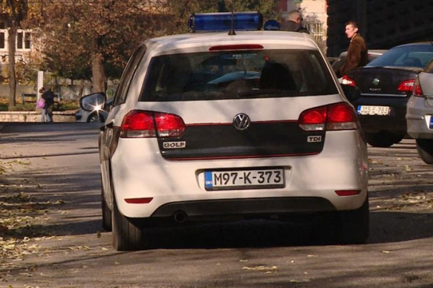 Sarajevo: Pokušali pregaziti policajce