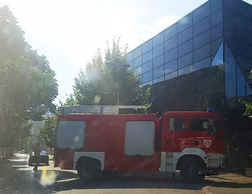 Пожар избио у Конзуму у Мостару 