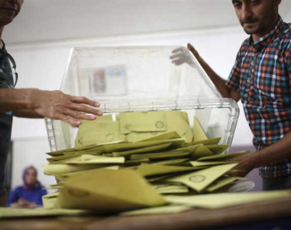 Turska: Zatvorena biračka mjesta