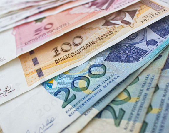 Javna preduzeća potrošila milione