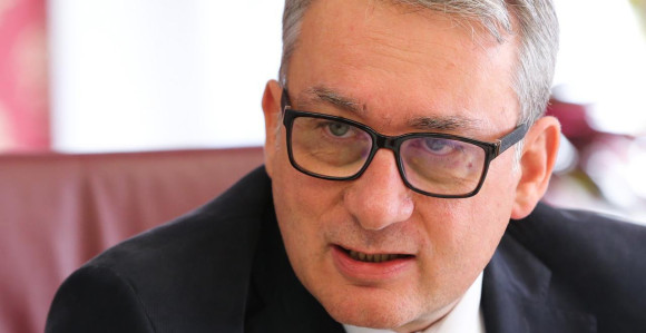 Poslanici bi u salu, ali ne smiju 