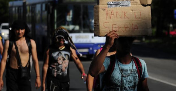 "Не остављајте избјеглице у Србији"