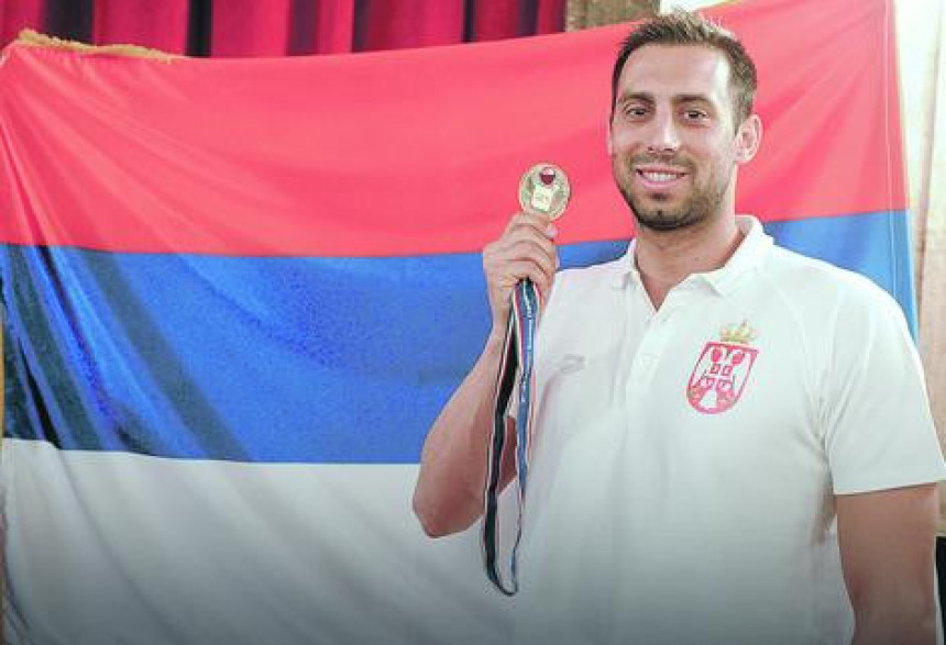 SP: I Budimpešta čeka bržeg od Milorada Čavića!