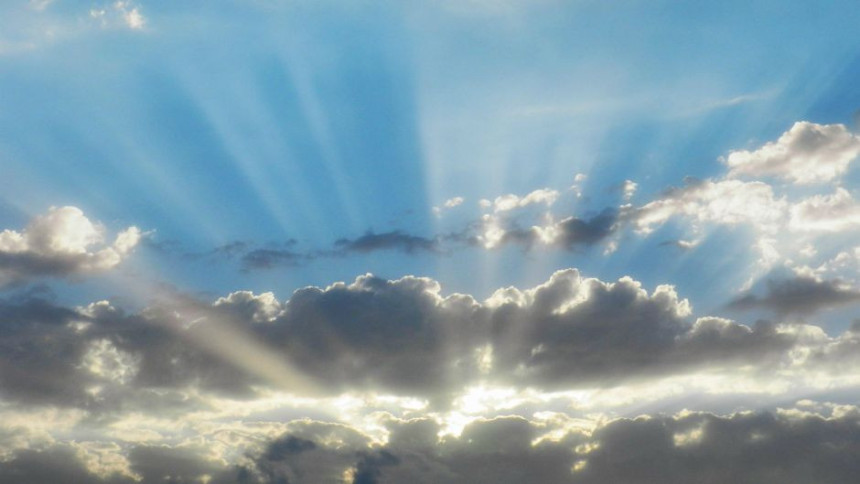 Umjereno oblačno i toplo vrijeme