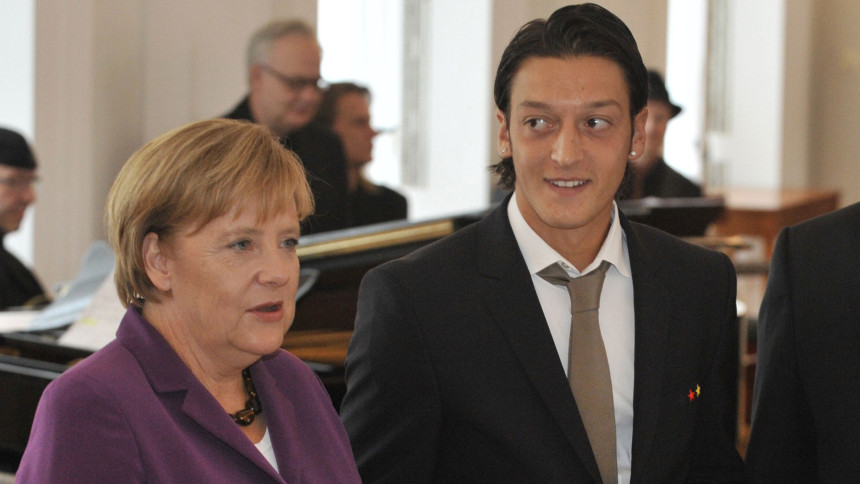 Angela Merkel: Ozilova odluka mora da se poštuje!