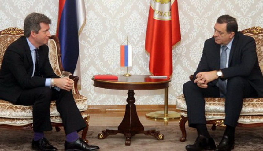 Sastanak u jeku priče o špijunima