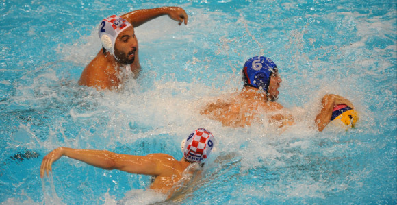 Србија - Хрватска, за финале Европског првенства!