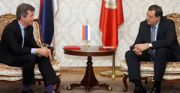 Sastanak u jeku priče o špijunima