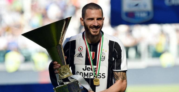 Ludo, luđe, Bonući! Leo se vraća u Juve!