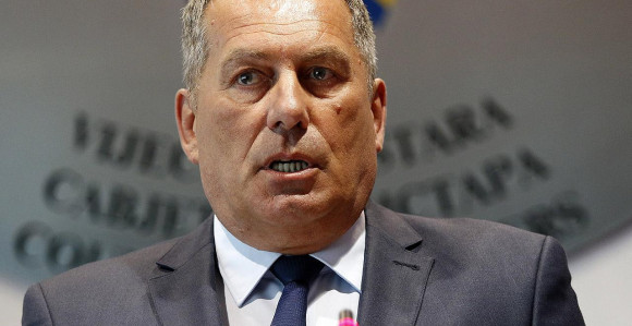 Mektić sutra o migrantima