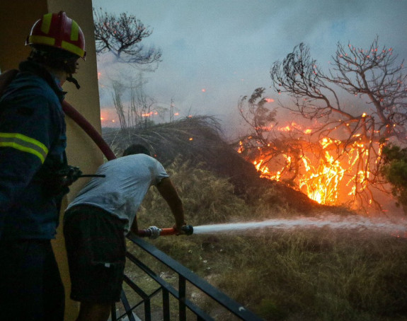 Grčka: U požaru stradala 24 lica