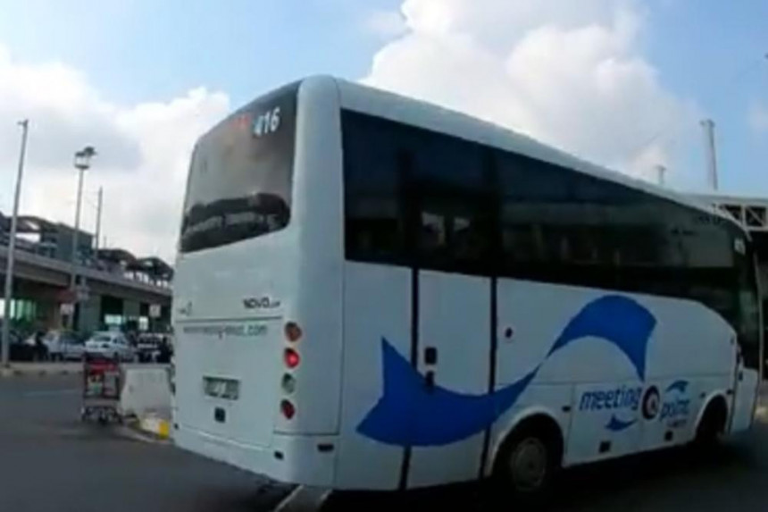 Autobus sleteo s puta u Antaliji